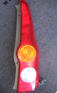 Φανάρι-Φανός  πίσω δεξιά