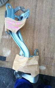 Μεντεσές καπώ δεξιά