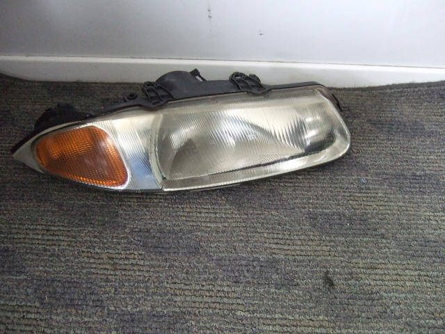 Φανάρι-Φανός εμπρός δεξιά