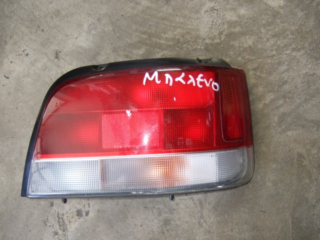 Φανάρι-Φανός  πίσω δεξιά