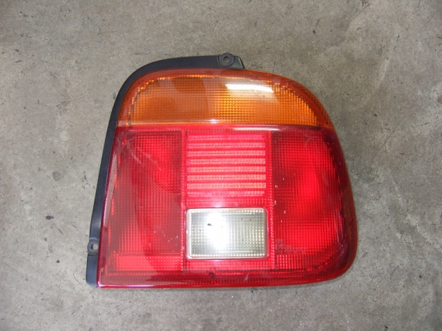 Φανάρι-Φανός  πίσω δεξιά