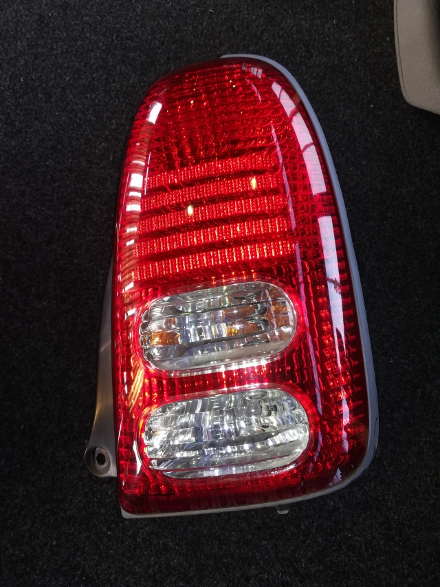 Φανάρι-Φανός  πίσω δεξιά