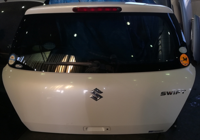 Πόρτα οπίσθια