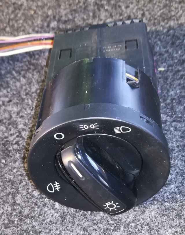 Διακόπτης φώτων ταμπλό